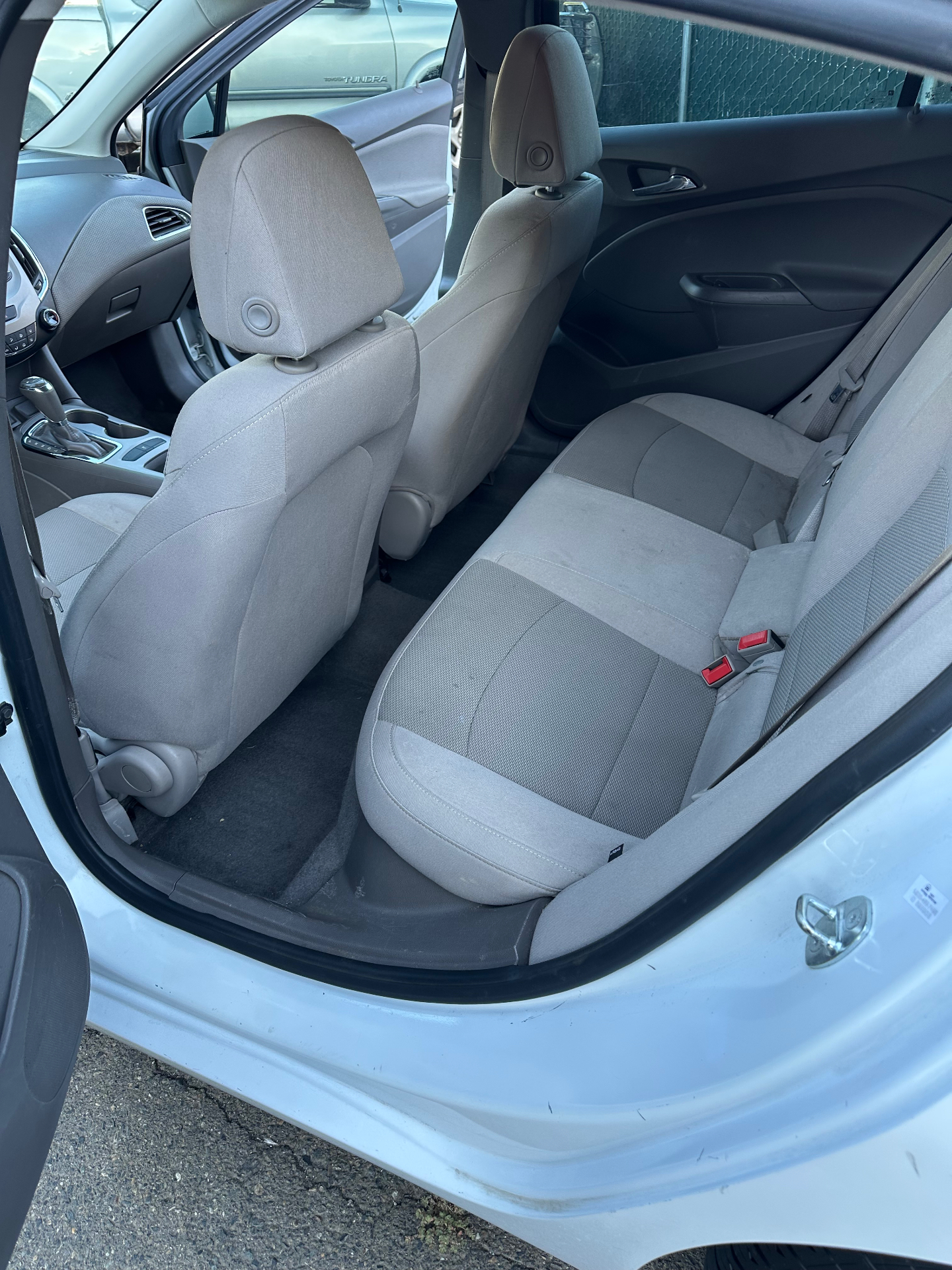 2018 Chevrolet Cruze — view 6
